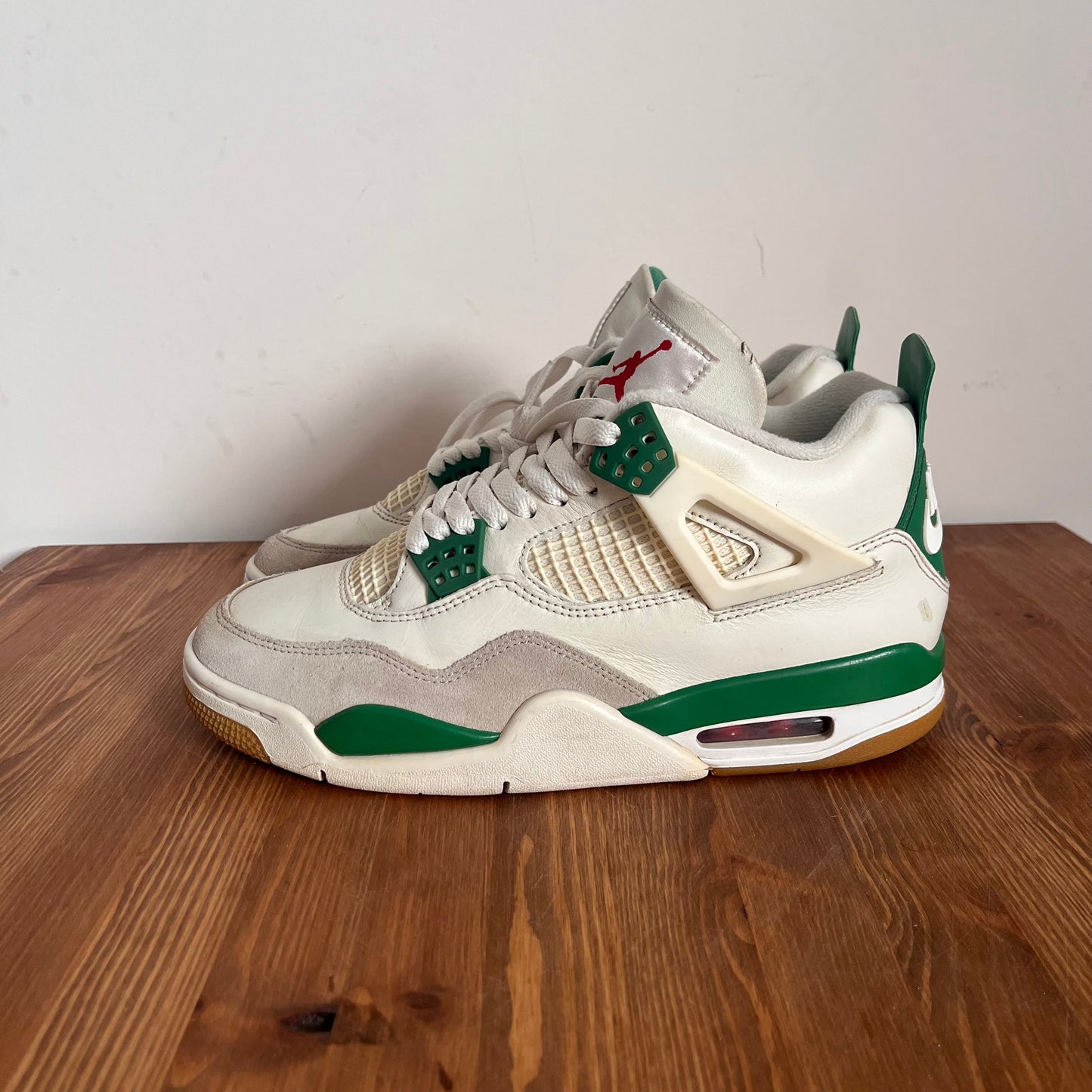 AIR JORDAN 4 SB PINE GREEN UK7 (USED)