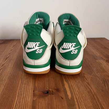 AIR JORDAN 4 SB PINE GREEN UK7 (USED)