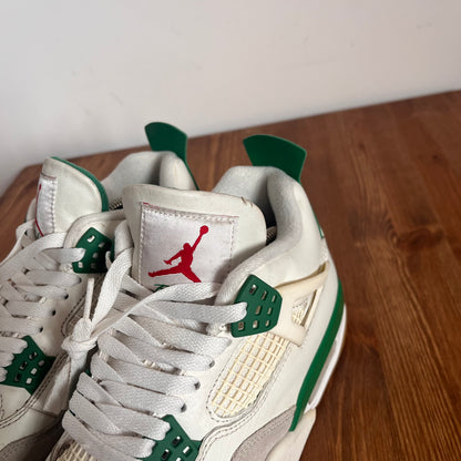 AIR JORDAN 4 SB PINE GREEN UK7 (USED)