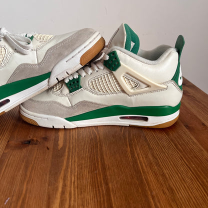 AIR JORDAN 4 SB PINE GREEN UK7 (USED)