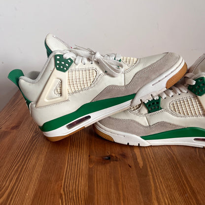 AIR JORDAN 4 SB PINE GREEN UK7 (USED)