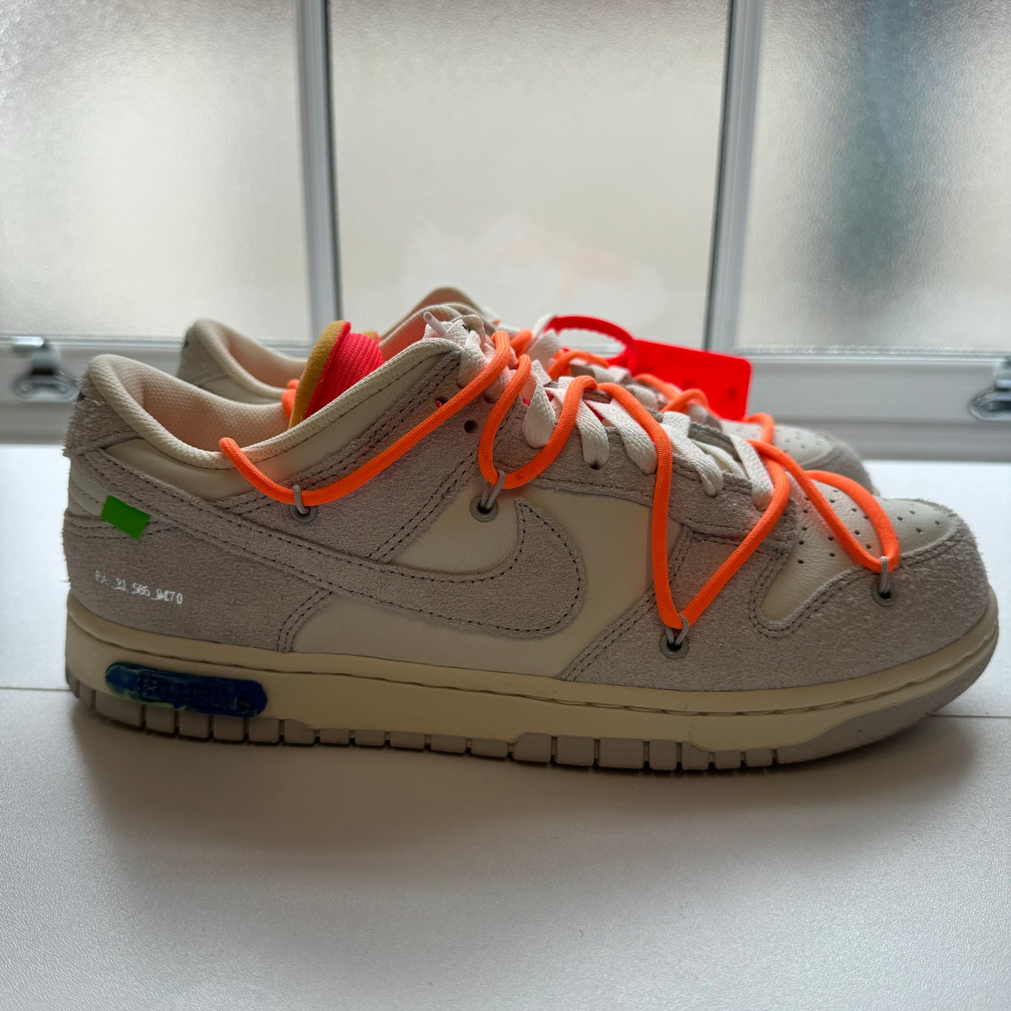 OFF WHITE X NIKE DUNK LOW LOT 31 UK9 (USED)