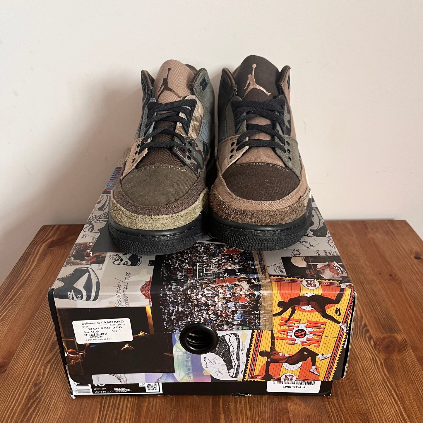 AIR JORDAN 3 PATCHWORK CAMO UK9.5 (USED)