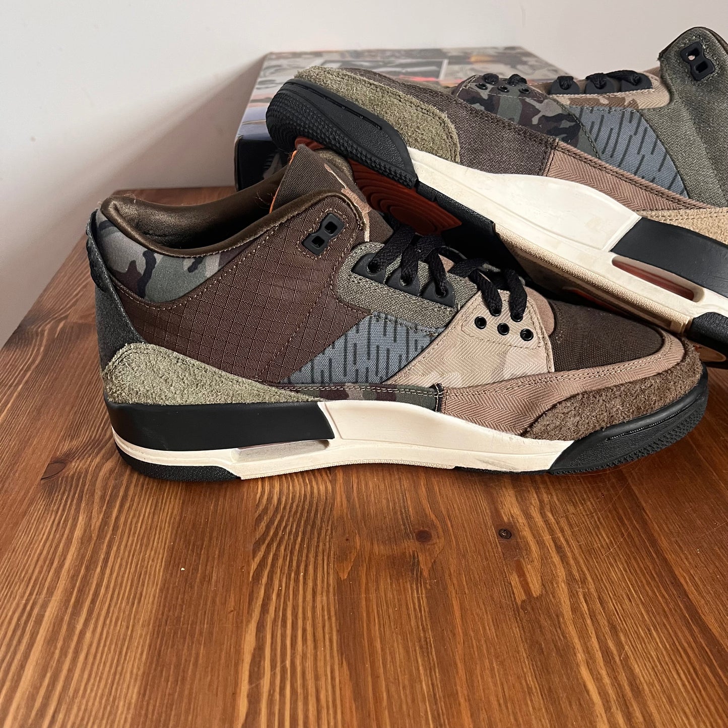 AIR JORDAN 3 PATCHWORK CAMO UK9.5 (USED)