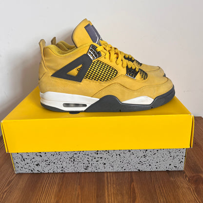 AIR JORDAN 4 LIGHTNING UK9 (USED)