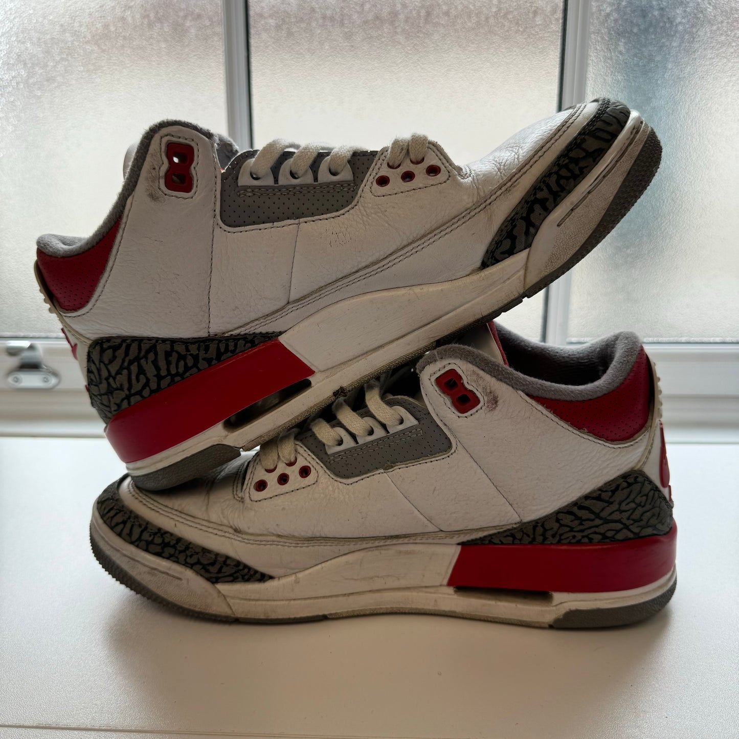 AIR JORDAN 3 FIRE RED 2022 UK7.5 (USED)