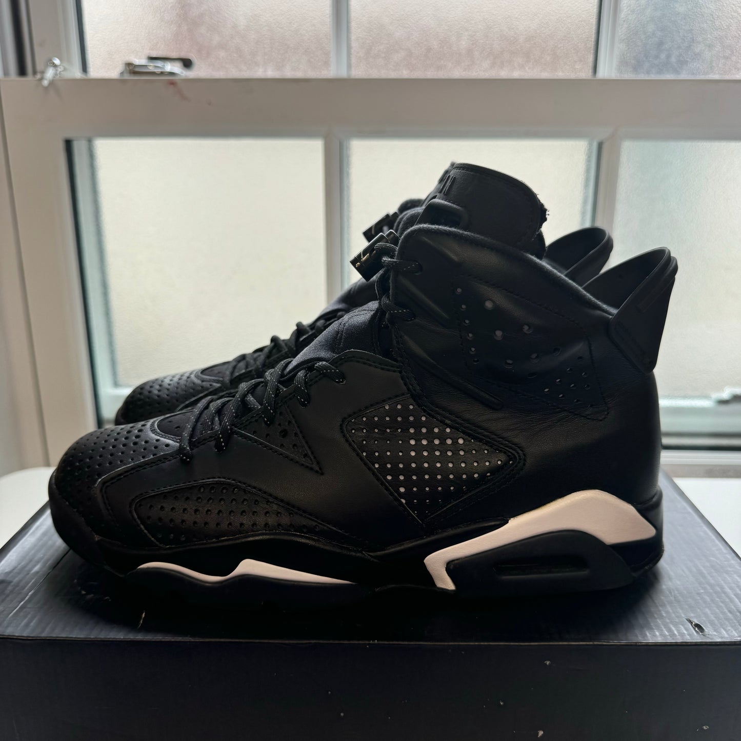 AIR JORDAN 6 BLACK CAT UK8 (USED)