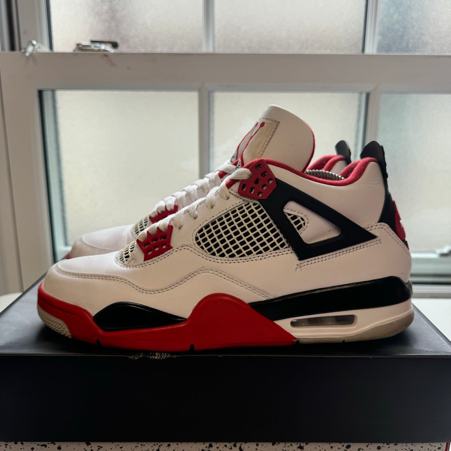 AIR JORDAN 4 FIRE RED 2020 UK8 (USED)