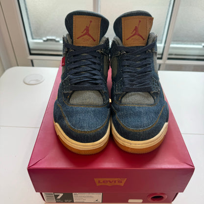 AIR JORDAN 4 LEVIS BLUE UK6 (USED)