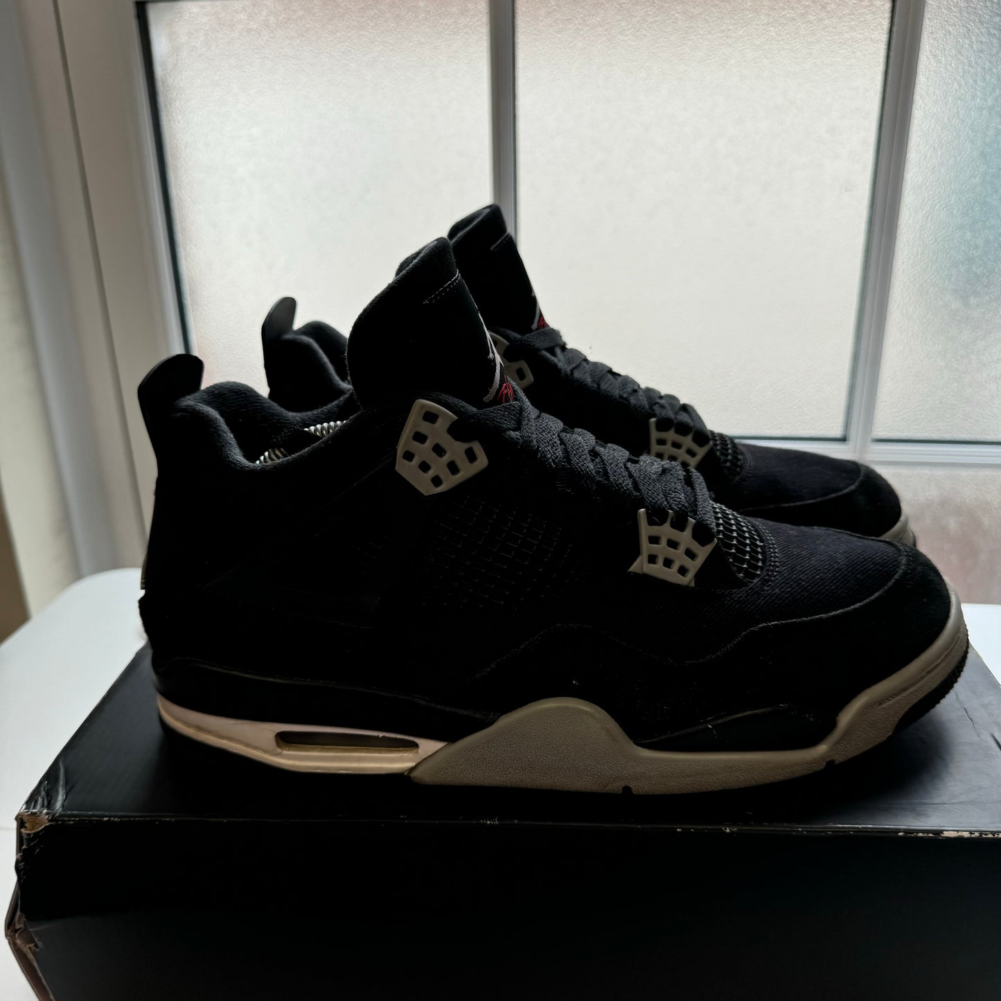 AIR JORDAN 4 BLACK CANVAS UK9.5 (USED)