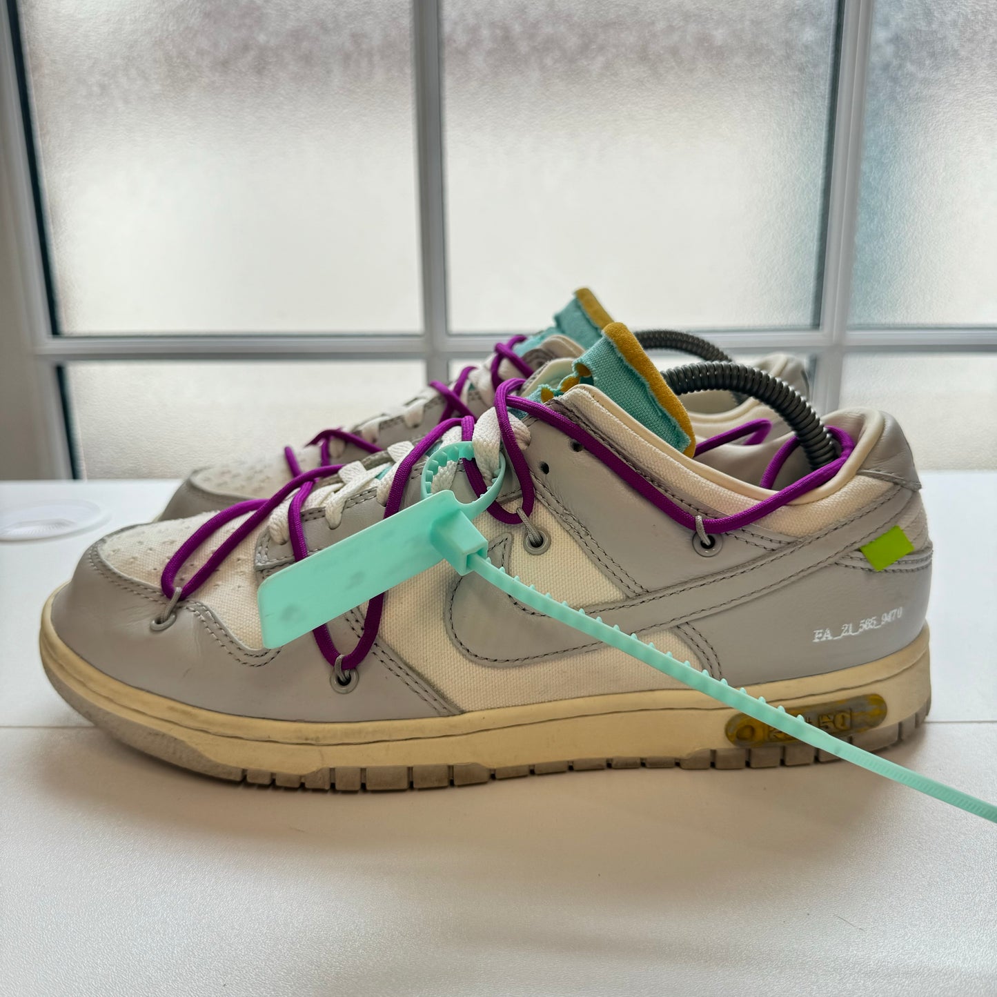 OFF WHITE X NIKE DUNK LOW LOT 21 UK8.5 (USED)