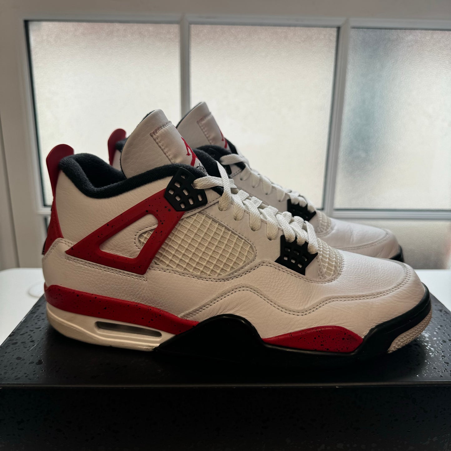 AIR JORDAN 4 RED CEMENT UK9.5 (USED)