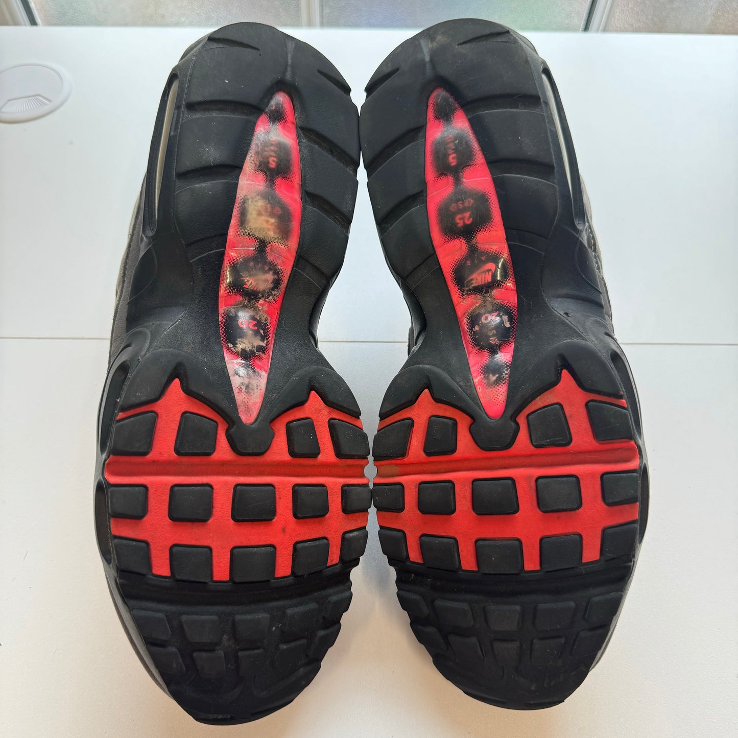 NIKE AIR MAX 95 SOLAR RED 2018 UK10 (USED)