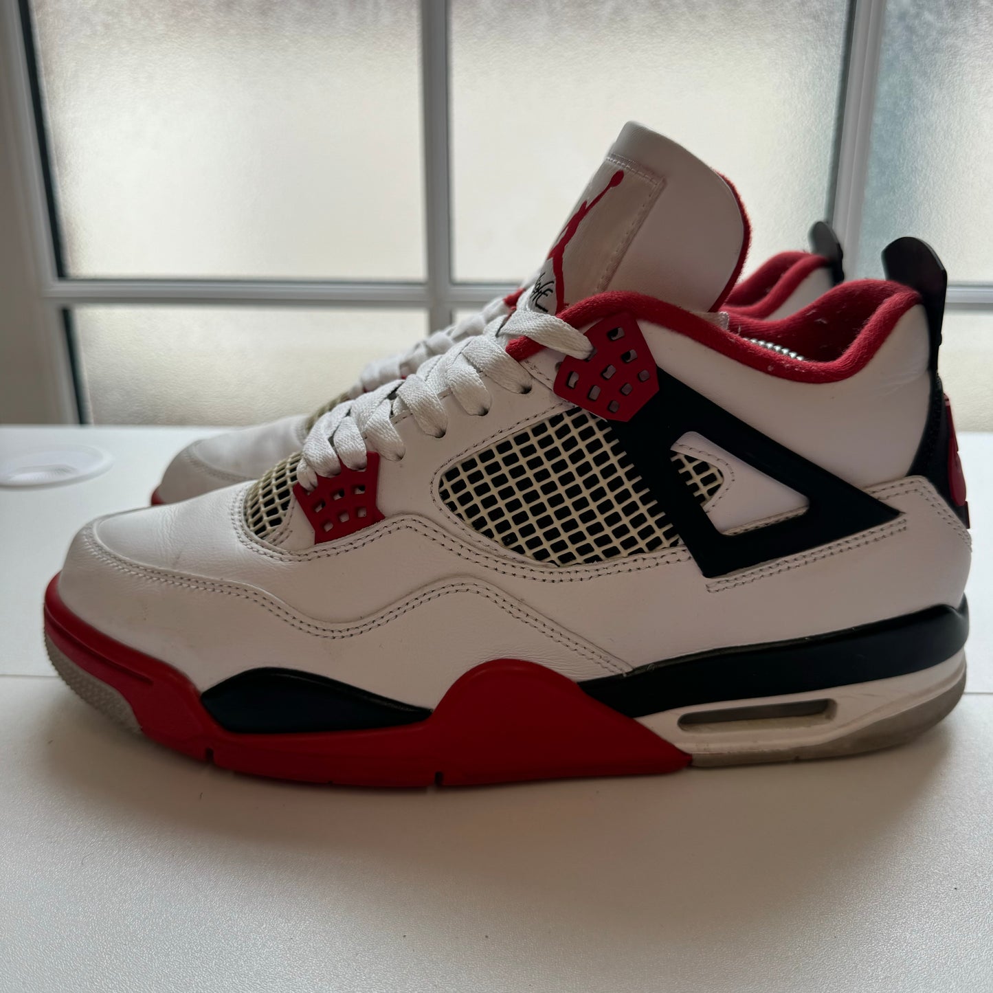 AIR JORDAN 4 FIRE RED 2020 UK8.5 (USED)