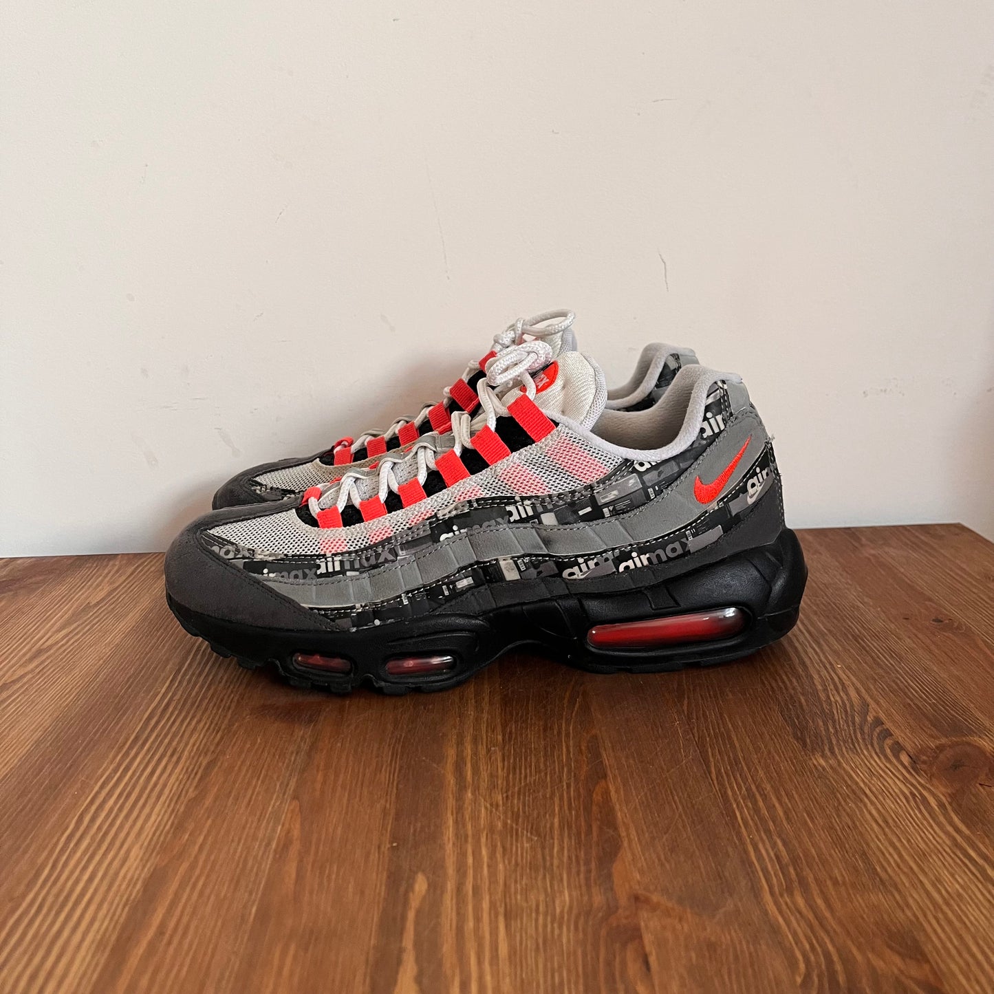 NIKE AIR MAX 95 ATMOS CRIMSON UK7.5 (USED)