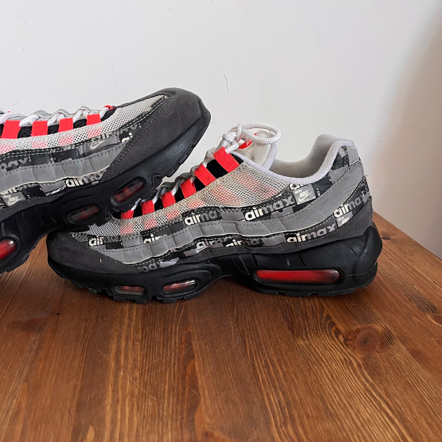 NIKE AIR MAX 95 ATMOS CRIMSON UK7.5 (USED)