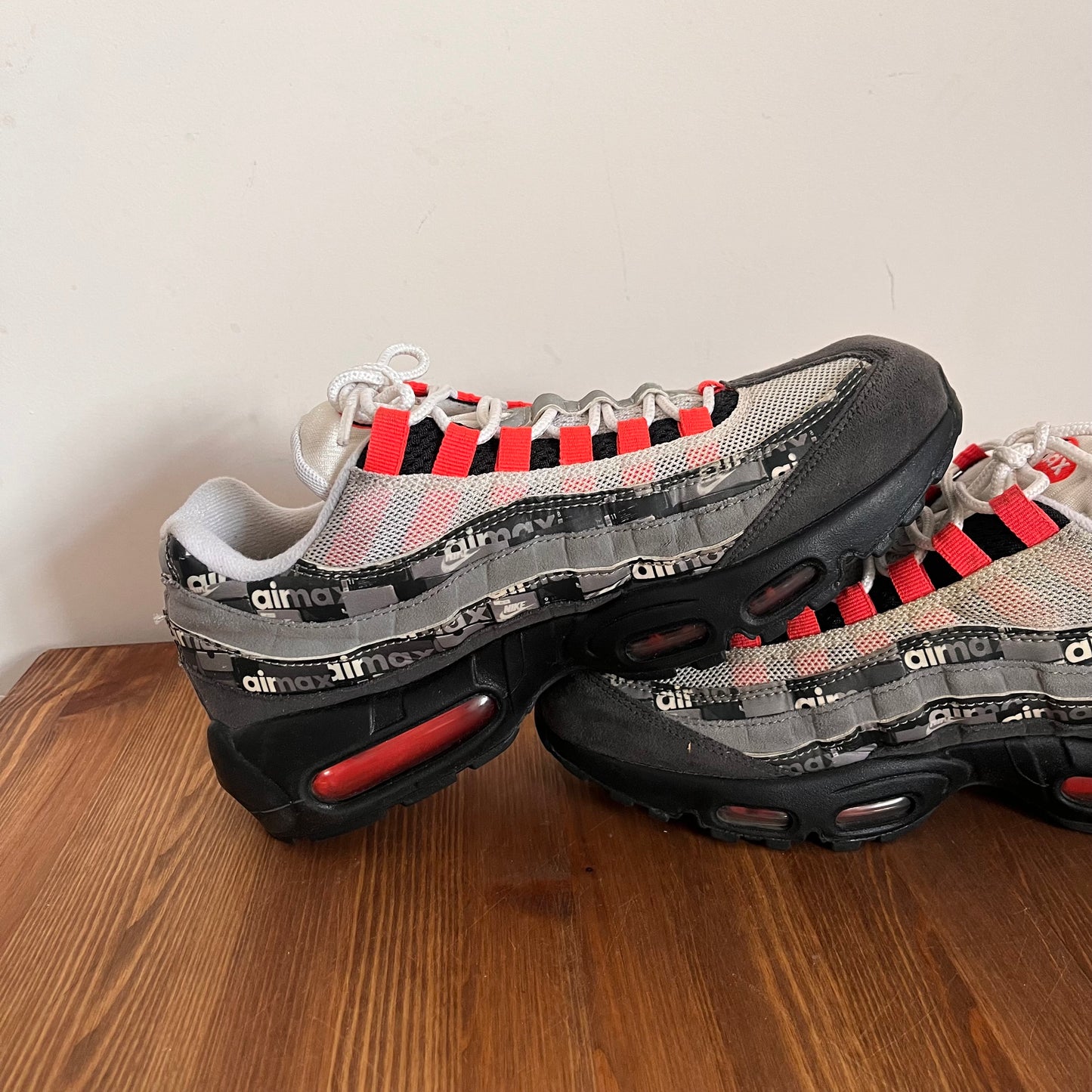 NIKE AIR MAX 95 ATMOS CRIMSON UK7.5 (USED)