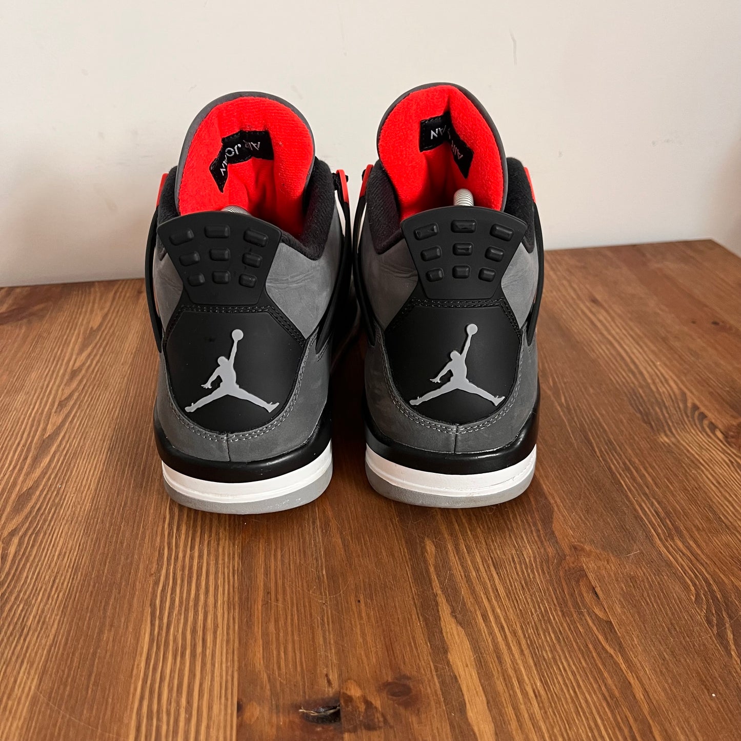 AIR JORDAN 4 INFRARED UK8.5 (USED)