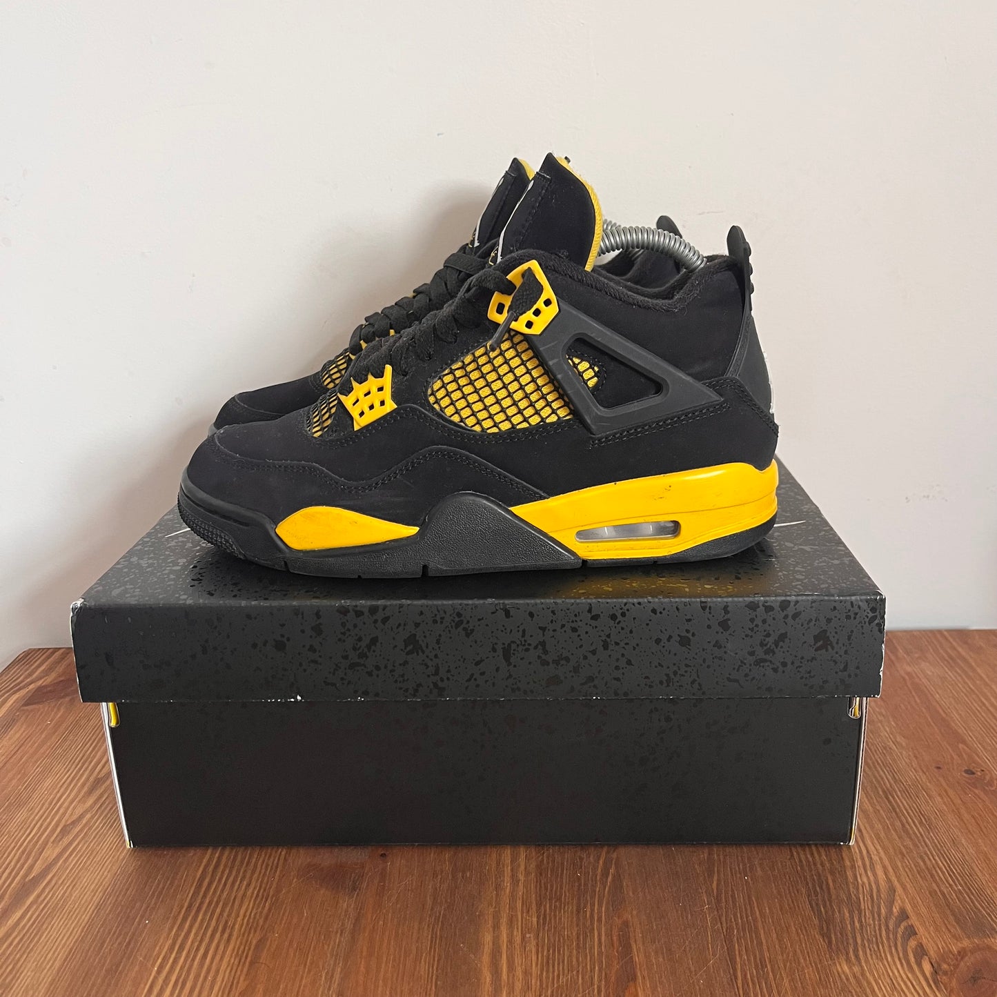 AIR JORDAN 4 YELLOW THUNDER (GS) UK5.5 (USED)