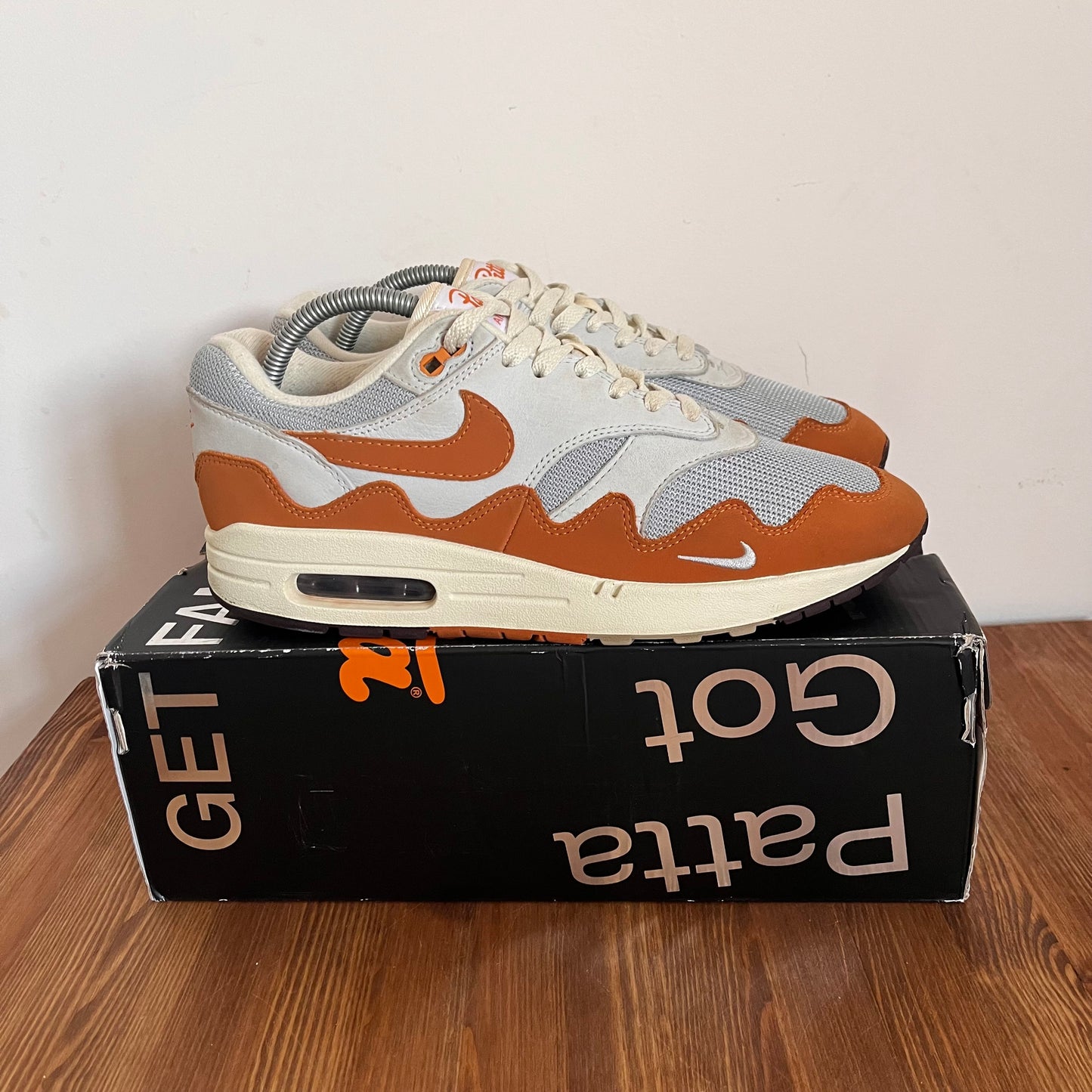 NIKE AIR MAX 1 PATTA MONARCH UK8 (USED)