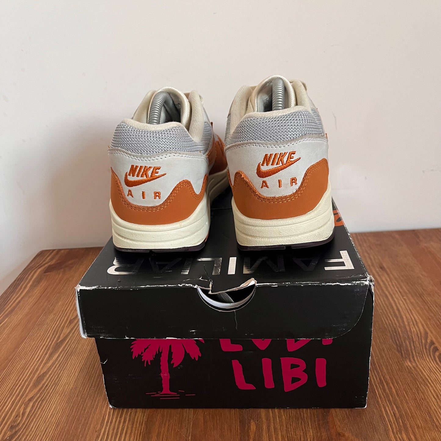 NIKE AIR MAX 1 PATTA MONARCH UK8 (USED)