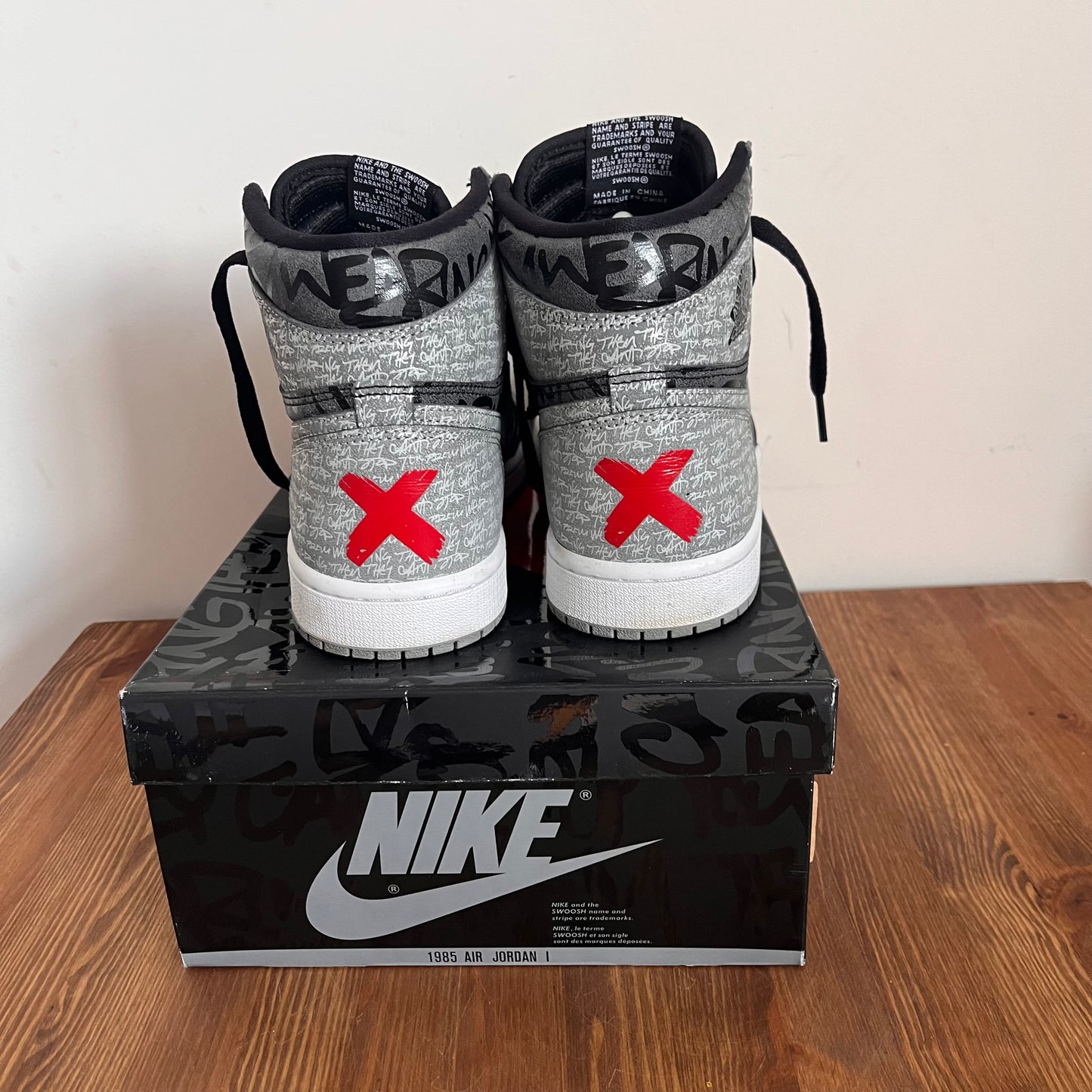 AIR JORDAN 1 HIGH REBELLIONARE UK6.5 (USED)