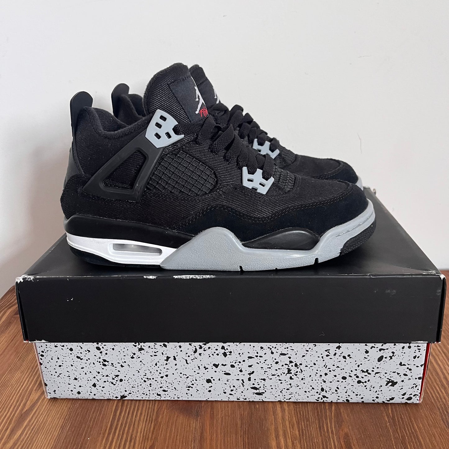 AIR JORDAN 4 BLACK CANVAS (GS) UK4 (USED)