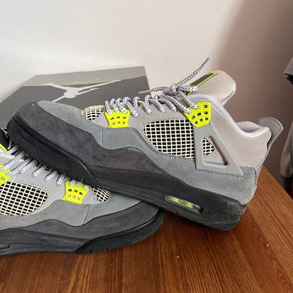 AIR JORDAN 4 NEON 95 UK10.5 (USED)