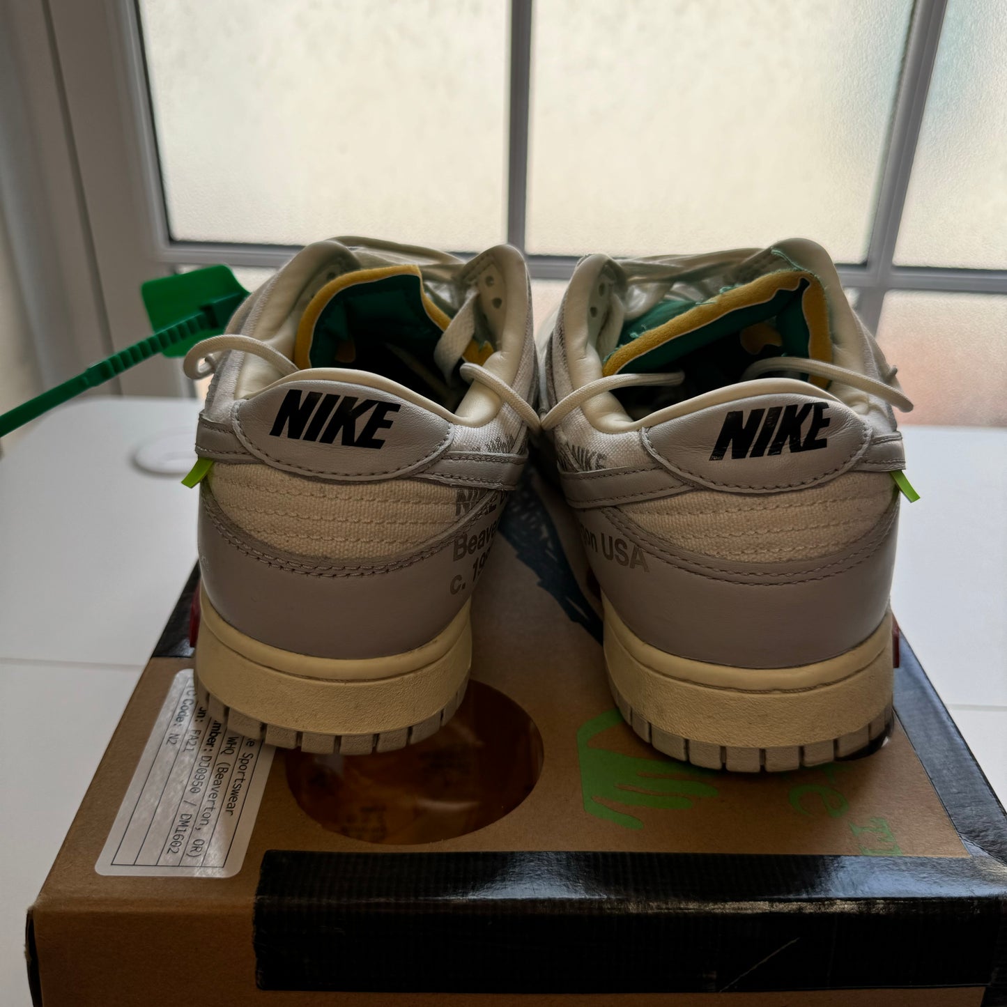 OFF WHITE X NIKE DUNK LOW LOT 25 UK8.5 (USED)