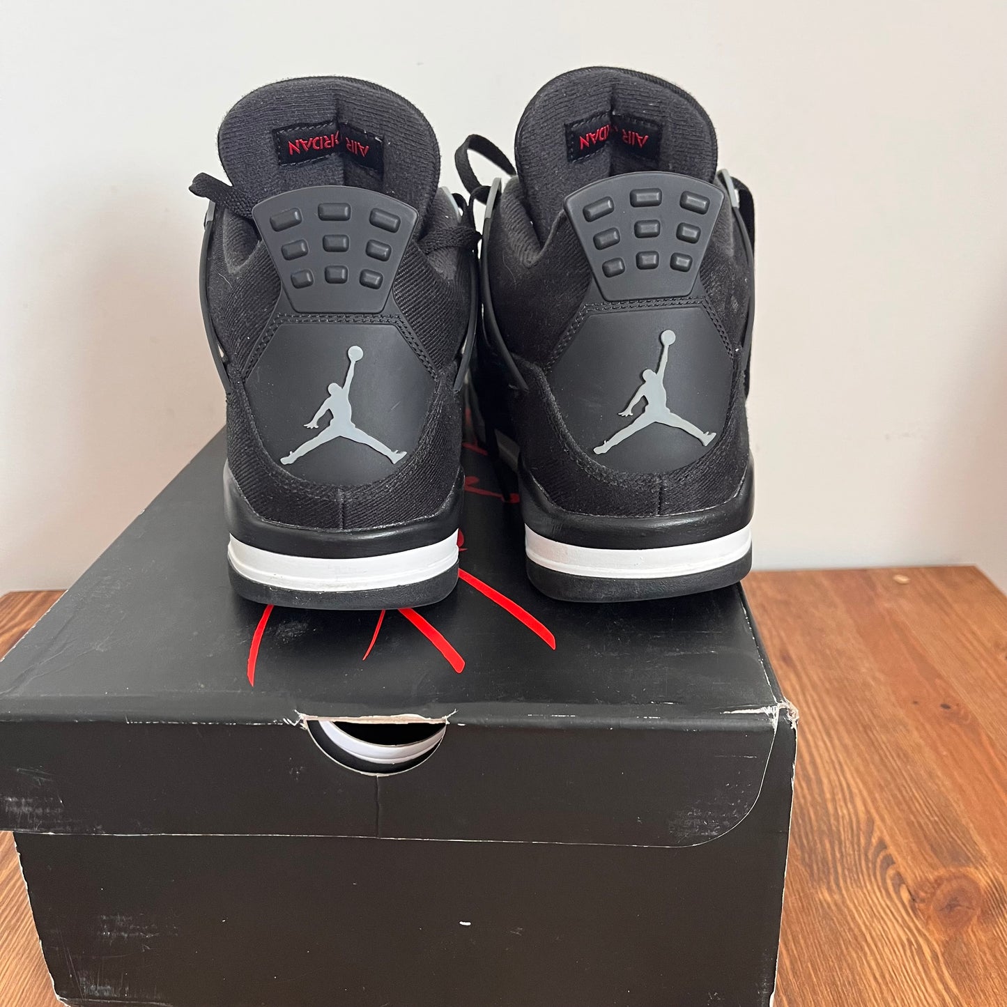 AIR JORDAN 4 BLACK CANVAS UK8 (USED)