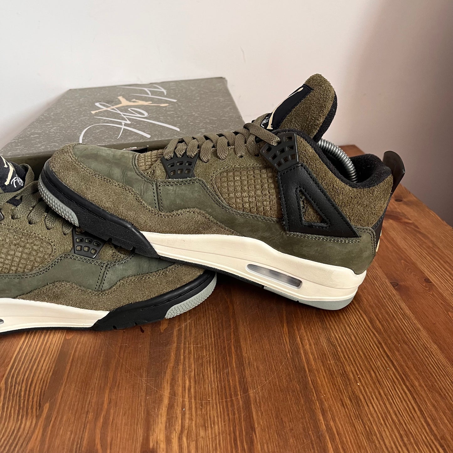 AIR JORDAN 4 CRAFT OLIVE UK7 (USED)