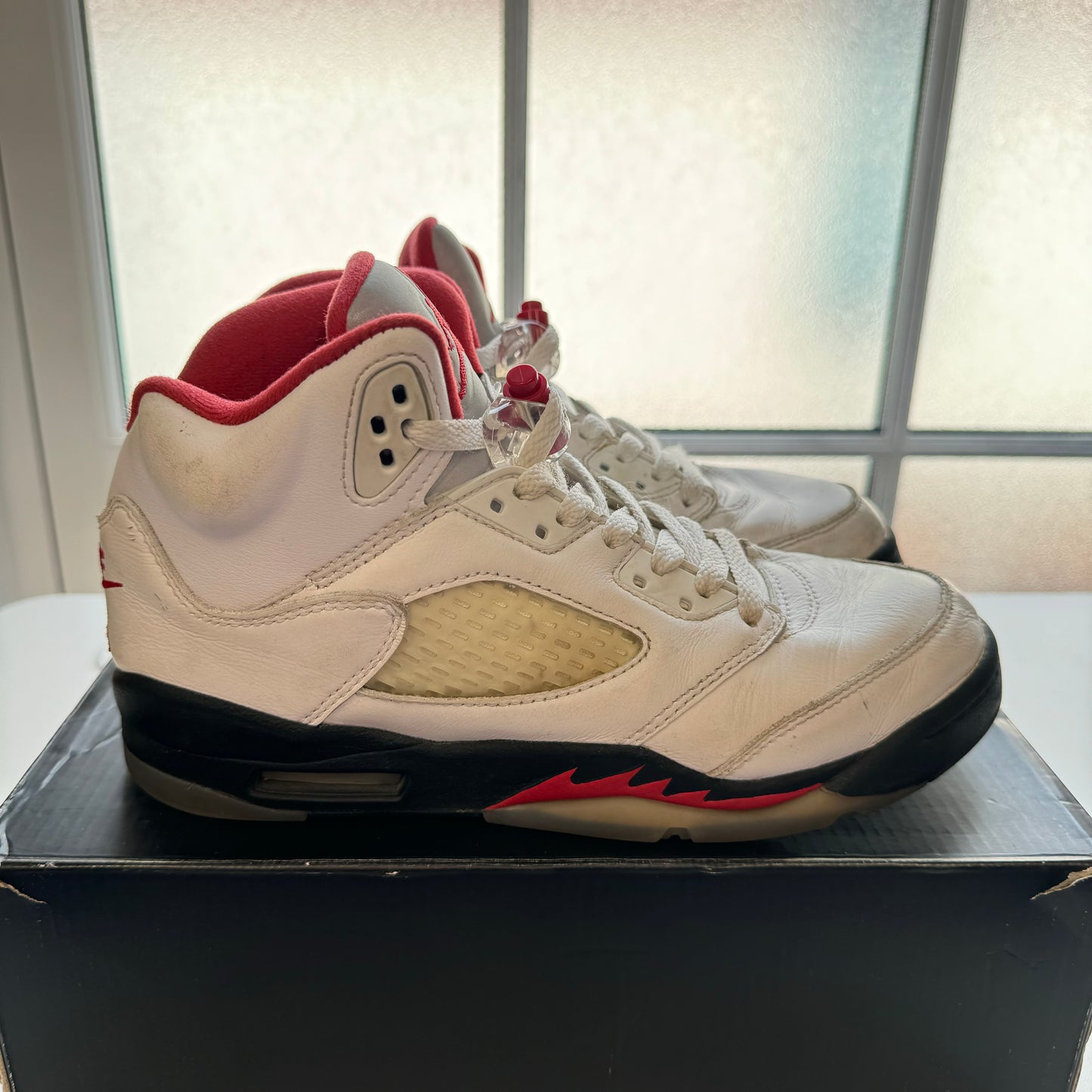 AIR JORDAN 5 FIRE RED 2020 (GS) UK5 (USED)