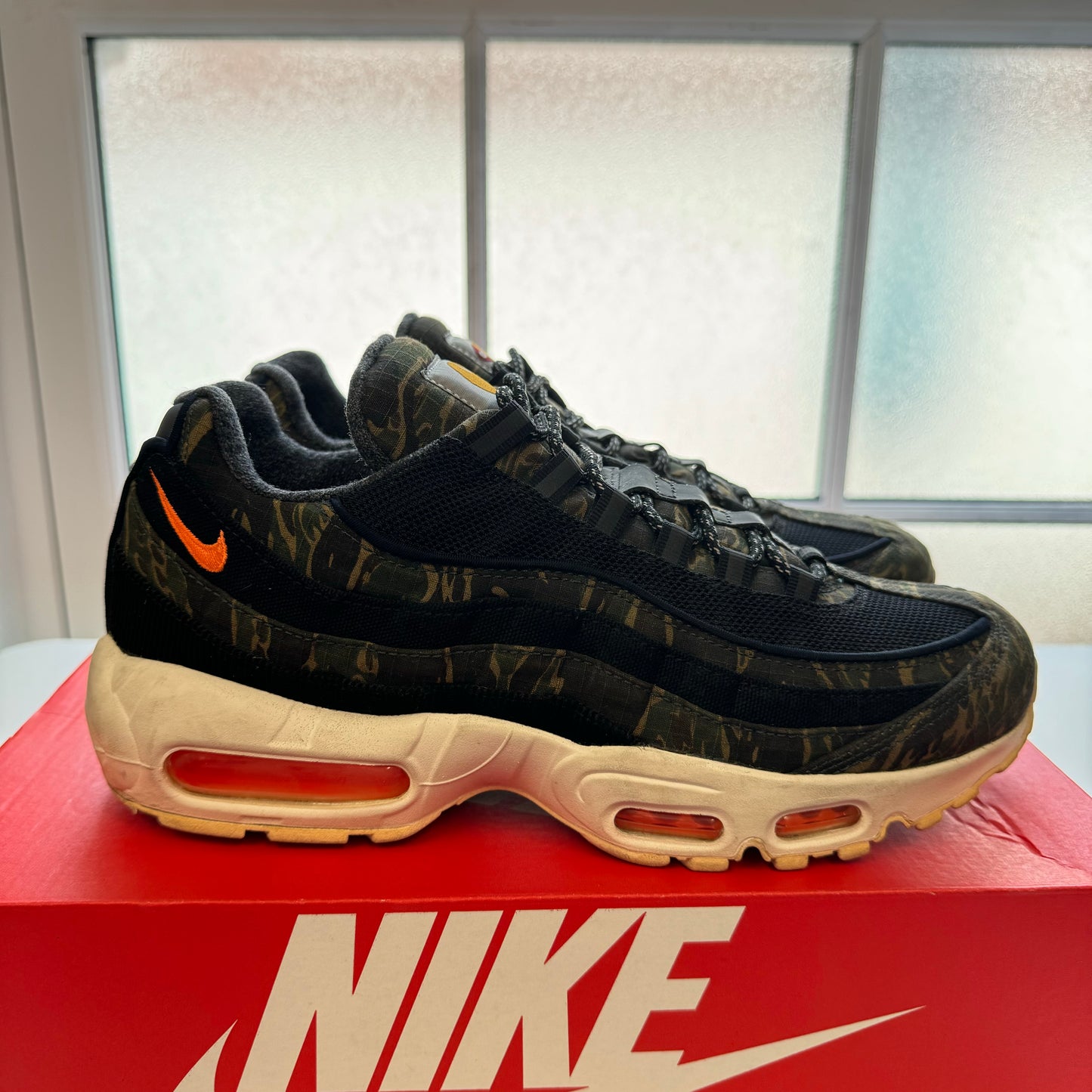 NIKE AIR MAX 95 CARHARTT UK8 (USED)