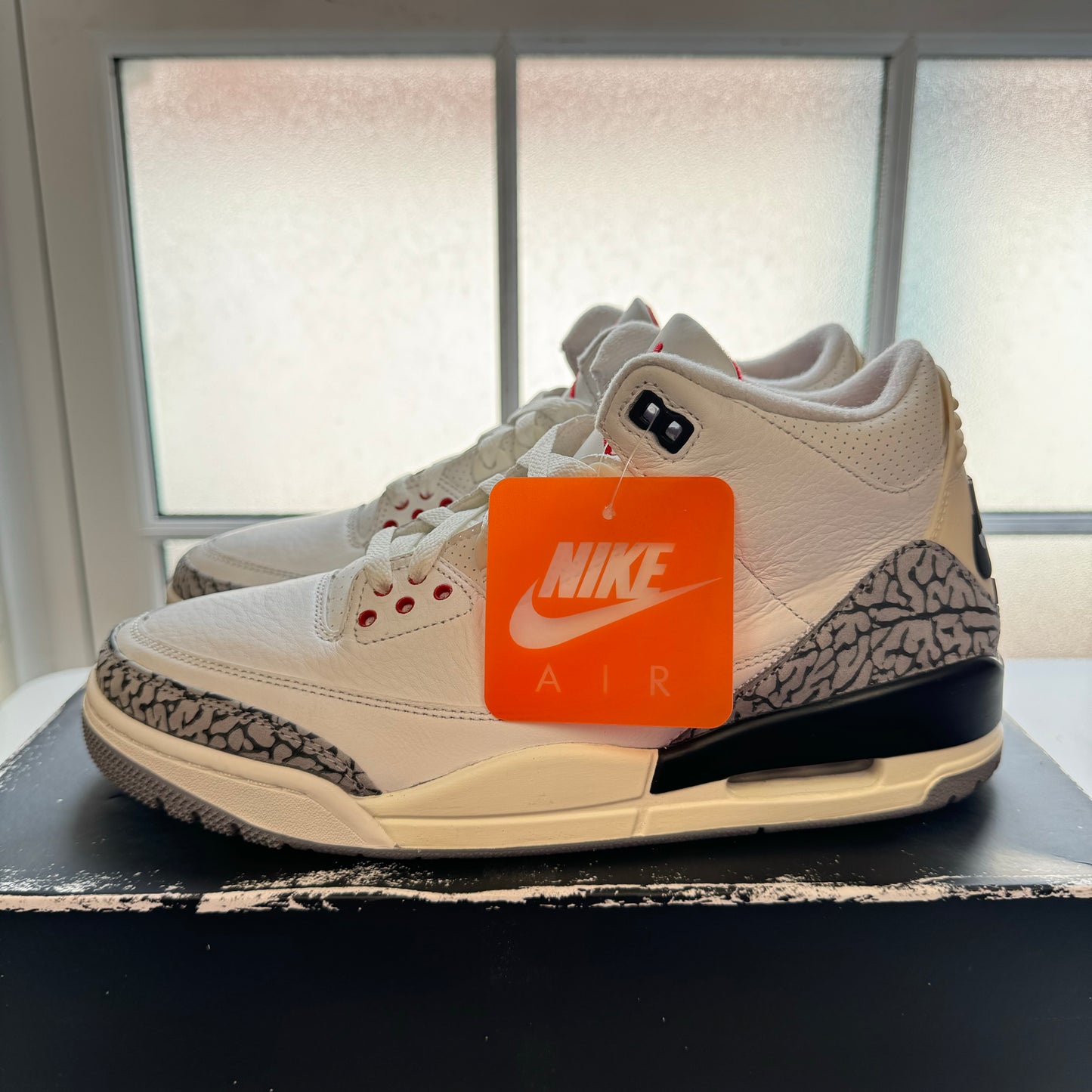 AIR JORDAN 3 REIMAGINED UK8 (NEW)