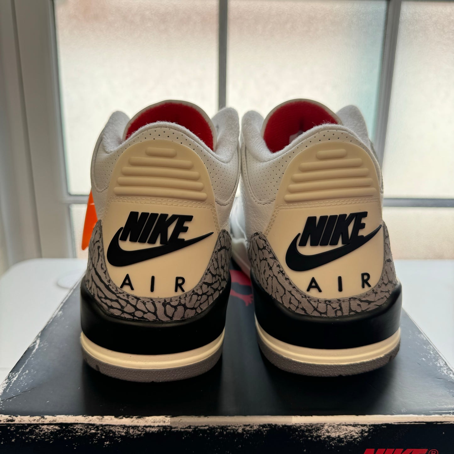 AIR JORDAN 3 REIMAGINED UK8 (NEW)