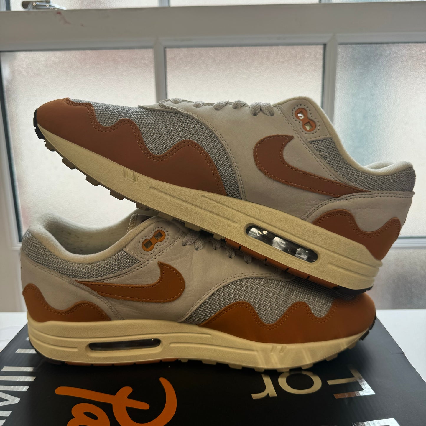 NIKE AIR MAX 1 PATTA MONARCH UK9.5 (USED)