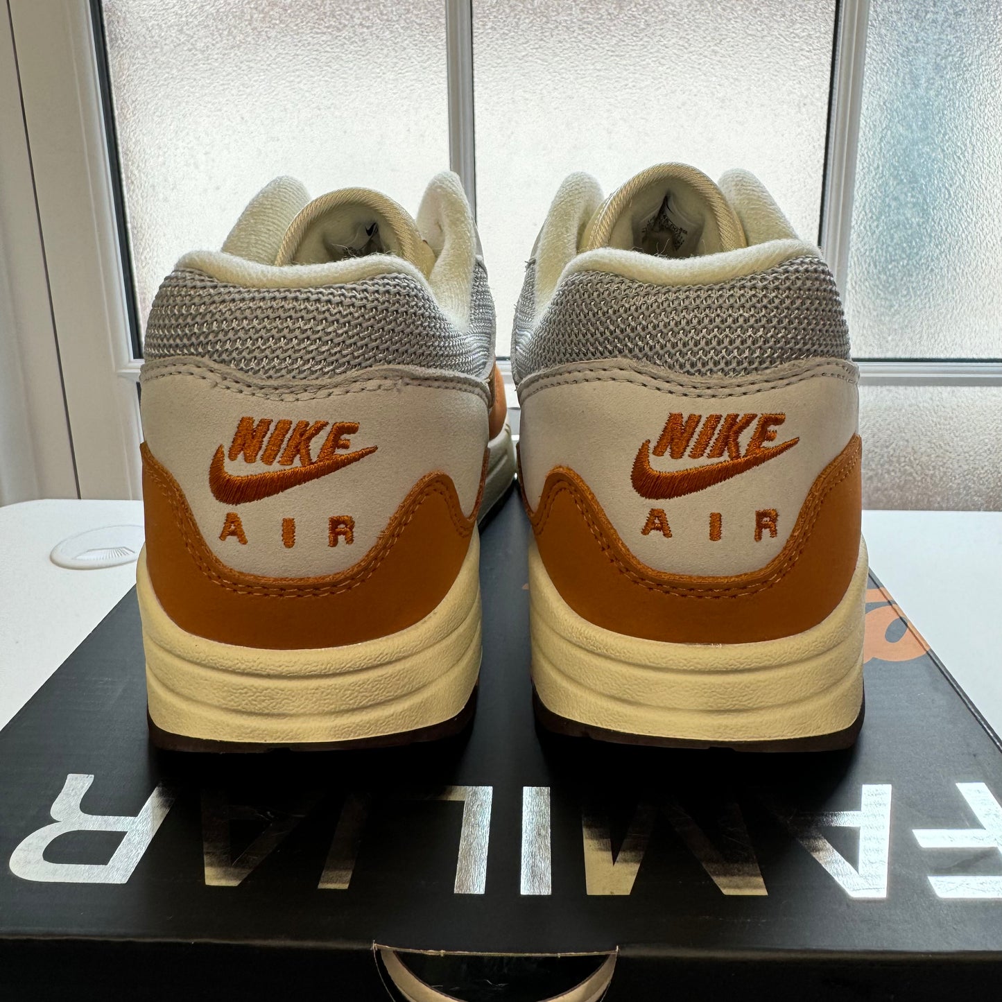 NIKE AIR MAX 1 PATTA MONARCH UK8.5 (USED)