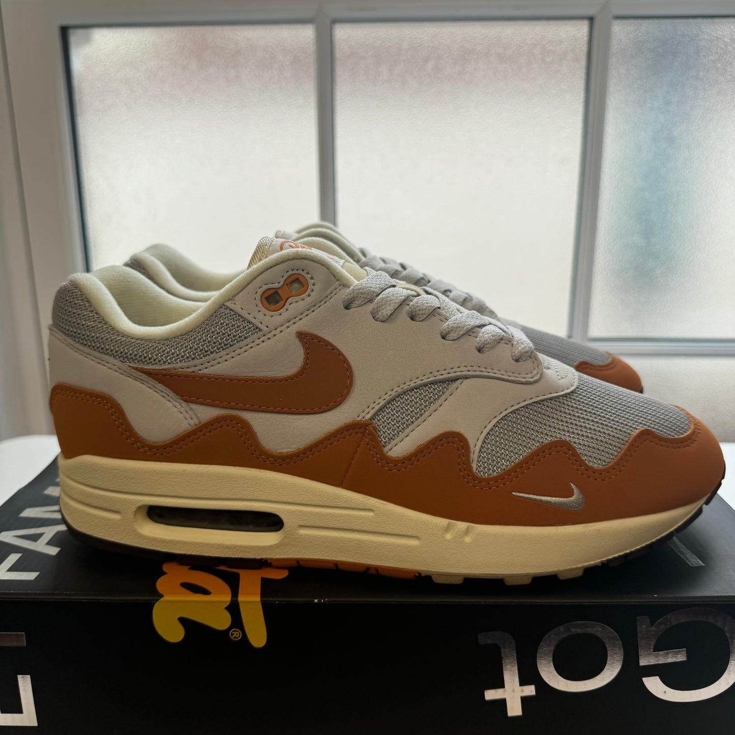 NIKE AIR MAX 1 PATTA MONARCH UK8.5 (USED)