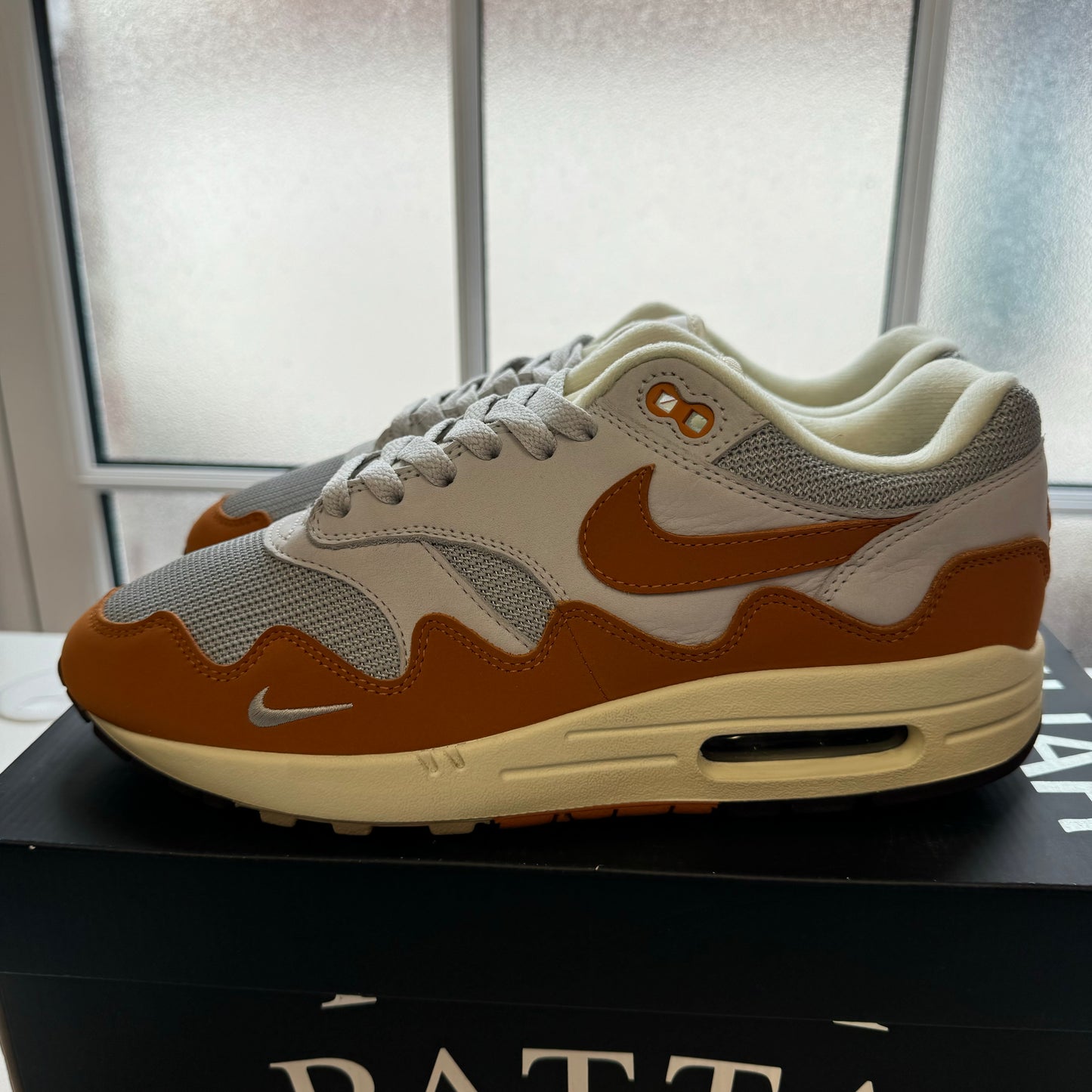 NIKE AIR MAX 1 PATTA MONARCH UK8.5 (USED)