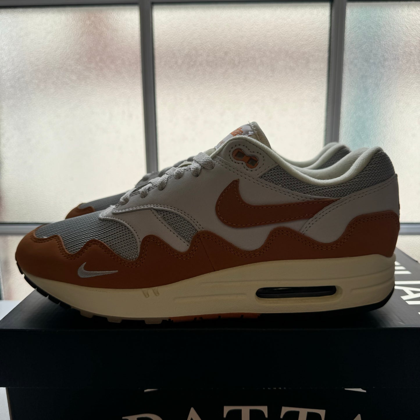 NIKE AIR MAX 1 PATTA MONARCH UK7.5 (USED)