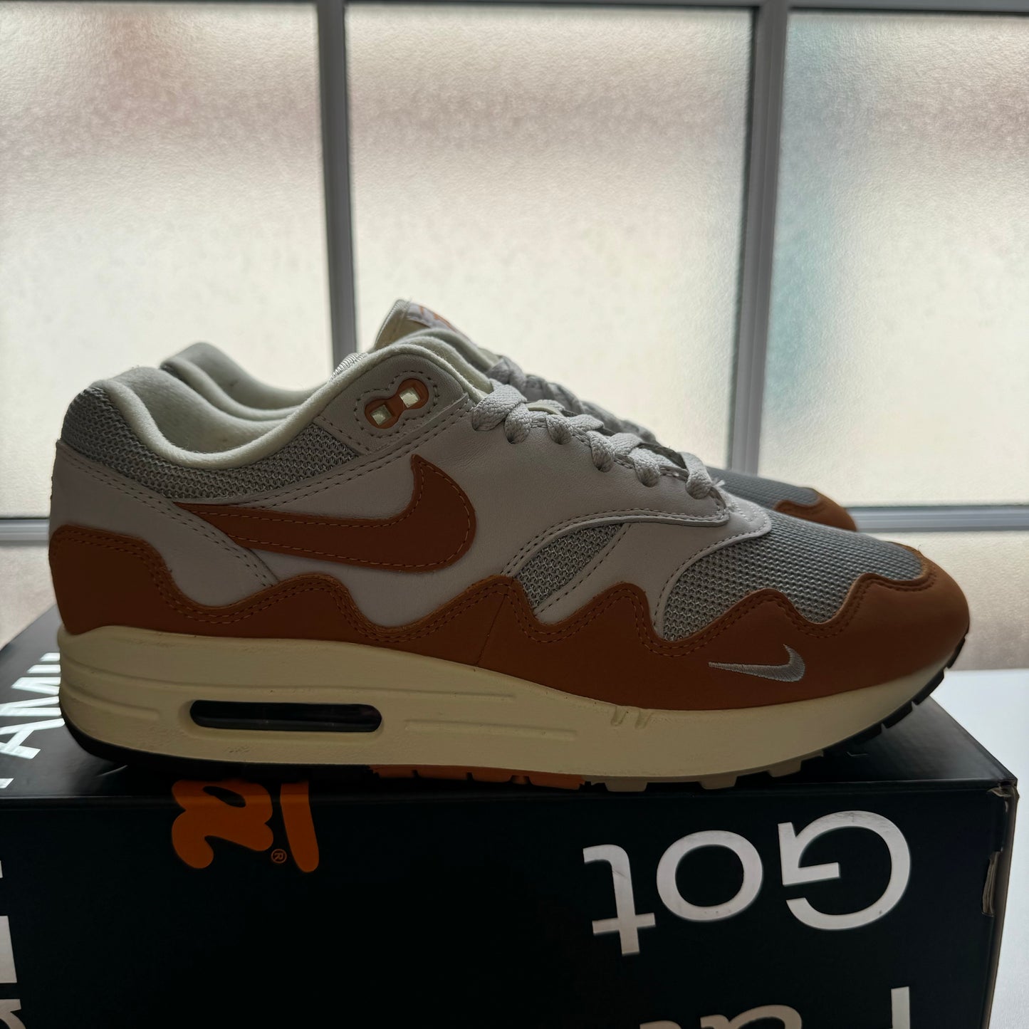 NIKE AIR MAX 1 PATTA MONARCH UK7.5 (USED)