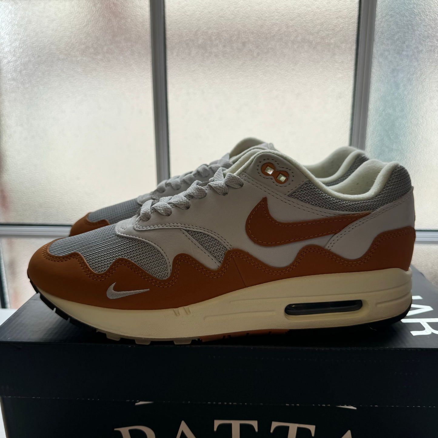 NIKE AIR MAX 1 PATTA MONARCH UK7 (USED)