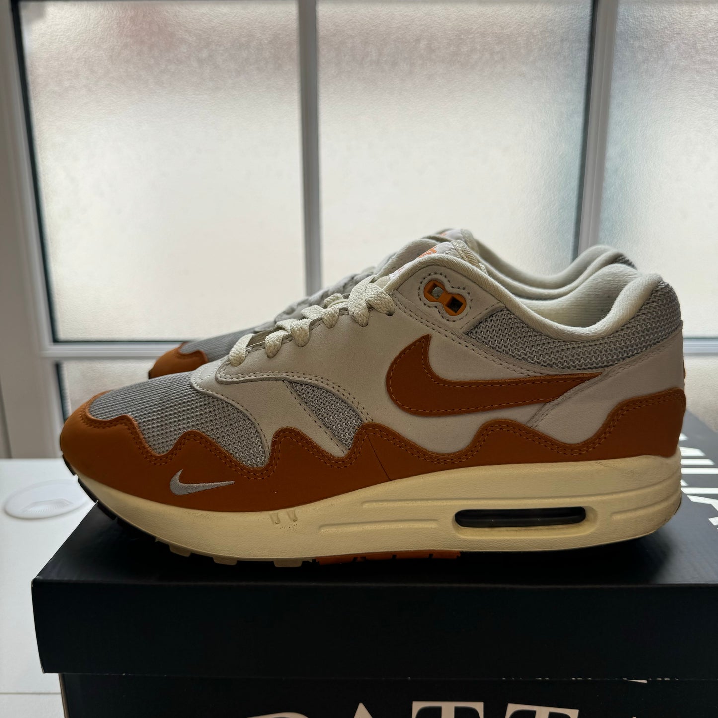 NIKE AIR MAX 1 PATTA MONARCH UK7 (USED)