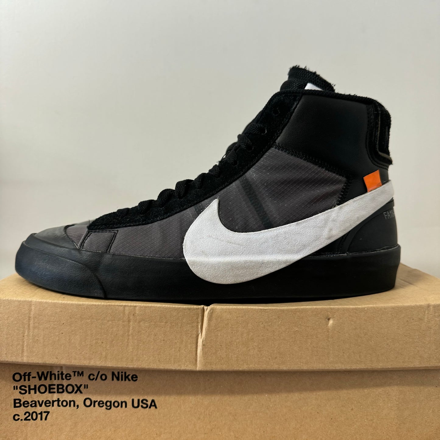 OFF-WHITE X BLAZER MID BLACK UK9.5 (USED)