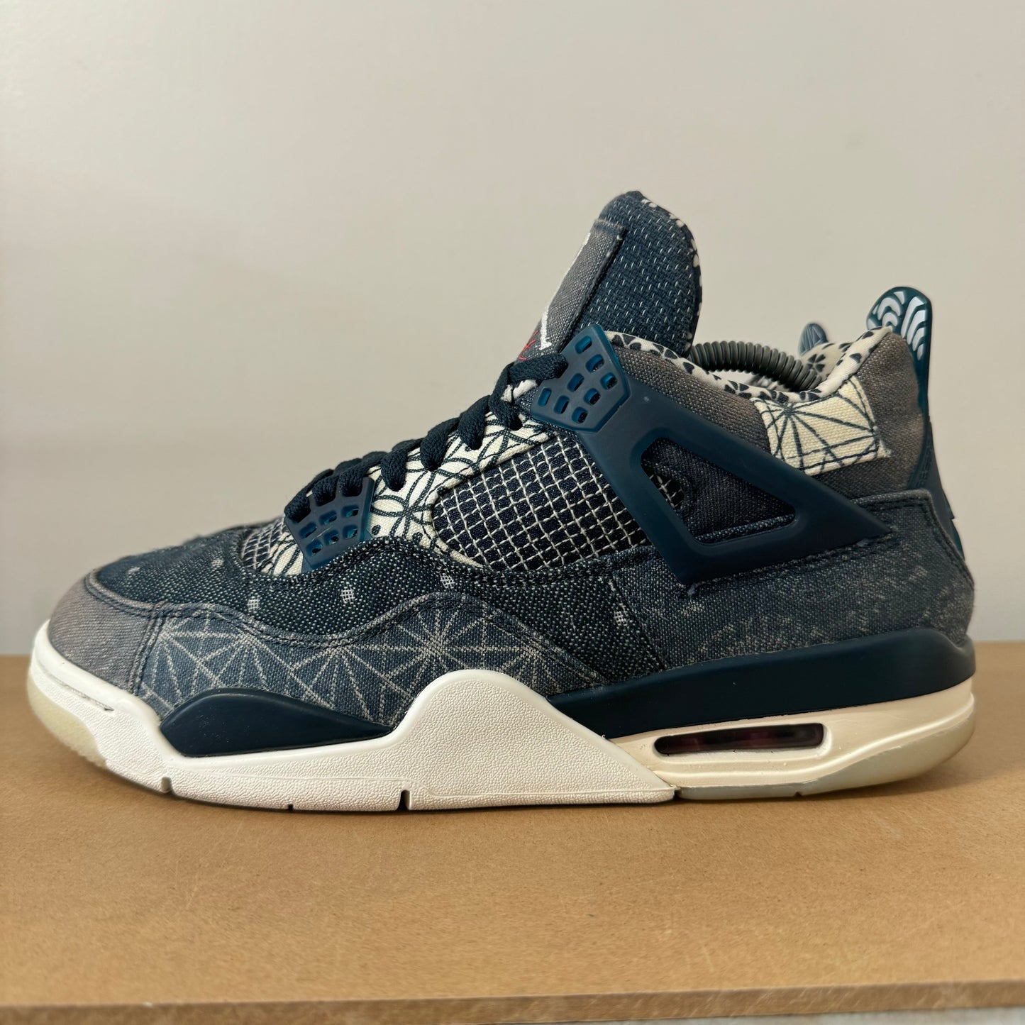 AIR JORDAN 4 SASHIKO UK7.5 (USED)