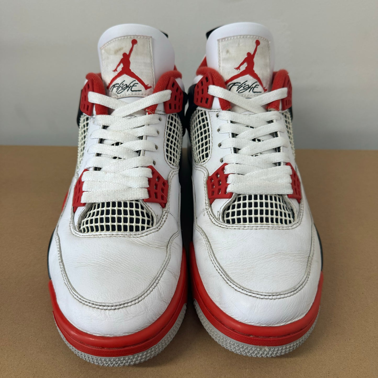 AIR JORDAN 4 FIRE RED 2020 UK8.5 (USED)