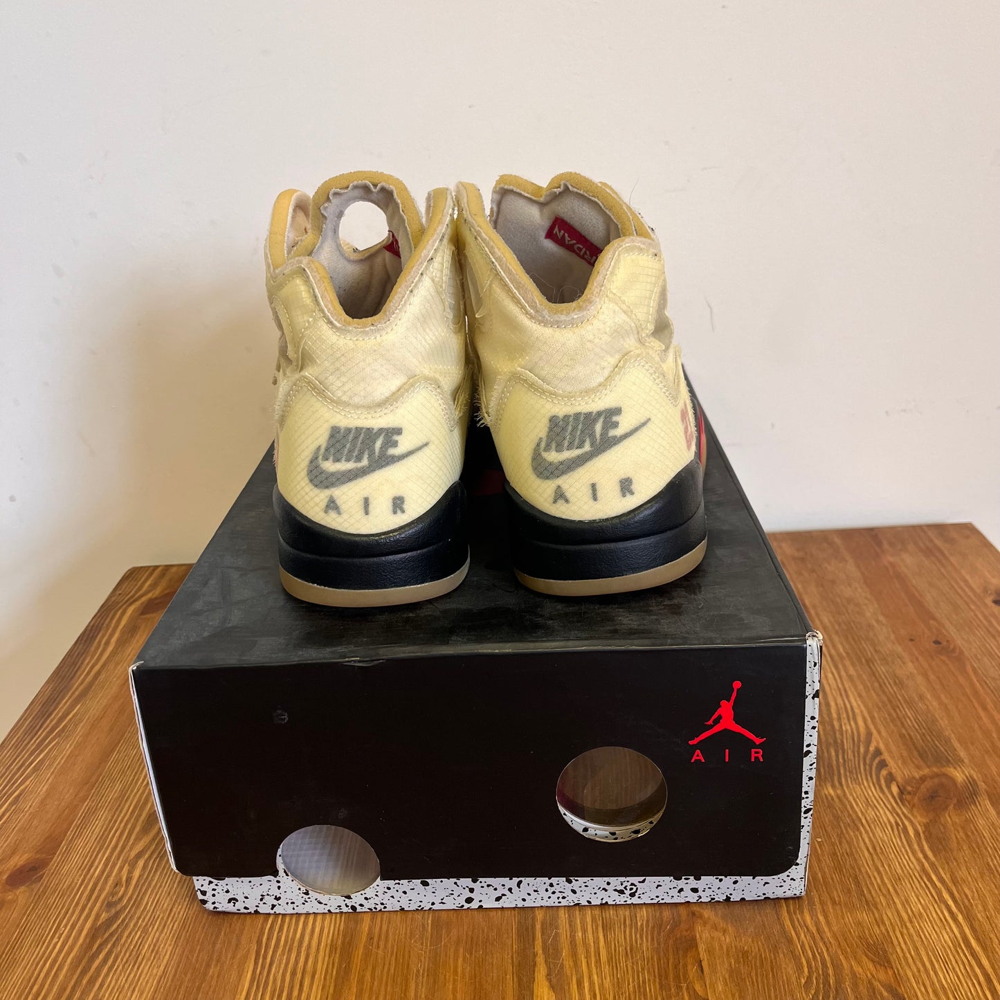 OFF-WHITE X AIR JORDAN 5 SAIL UK8 (USED)