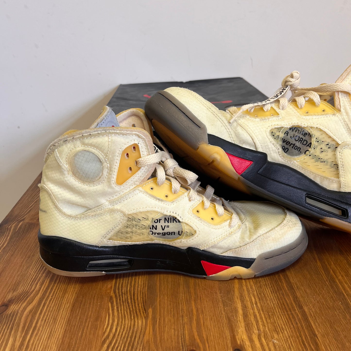 OFF-WHITE X AIR JORDAN 5 SAIL UK8 (USED)