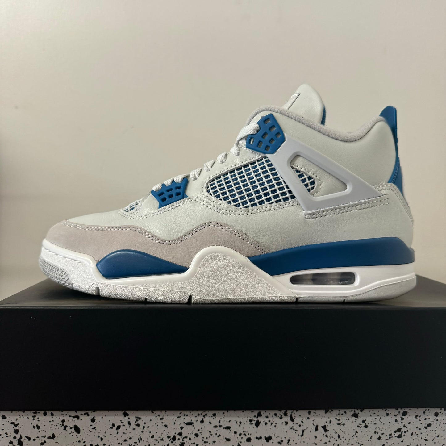 AIR JORDAN 4 INDUSTRIAL BLUE UK8 (USED)