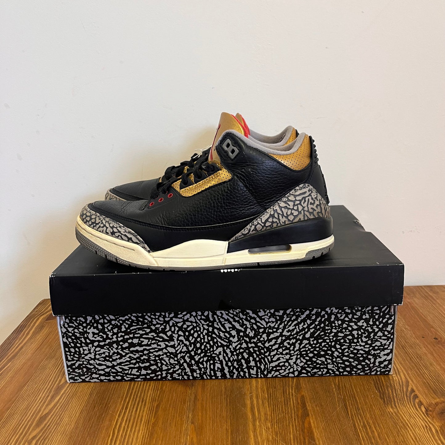 AIR JORDAN 3 BLACK CEMENT GOLD (W) UK6 (USED)